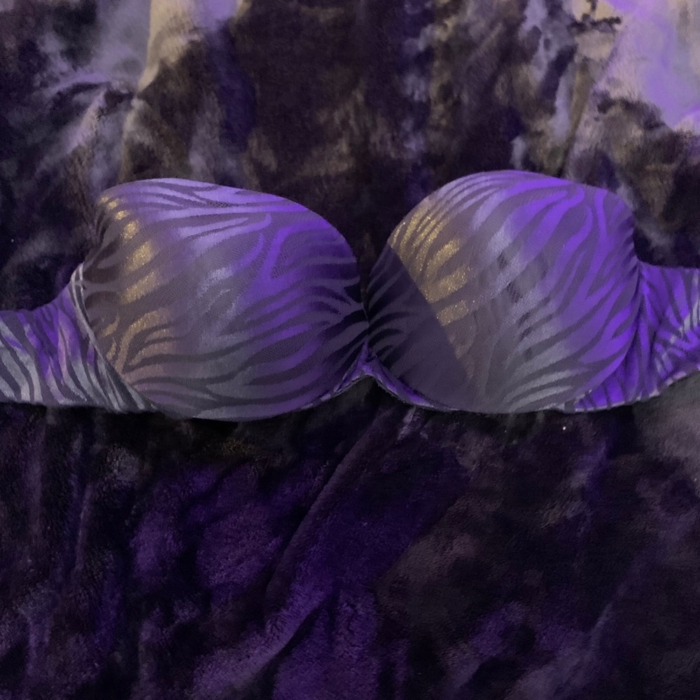 Strapless bra